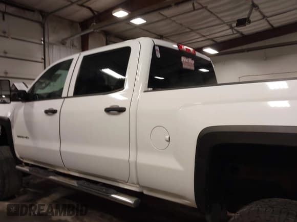 ✅ 2015 Chevrolet Silverado 2500HD LT • VIN: 1GC1KVE8XFF157924 • Lot: 41787811. Listed on IAAI with 224,244 mi. Free auction sales archive from the USA and detailed vehicle history report at DreamBid. Image 15.