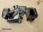 ✅ 2025 Toyota Sienna LE • VIN: 5TDKSKFC9SS202125 • Lot: 81468155. Listed on Copart with 2,109 mi. Free auction sales archive from the USA and detailed vehicle history report at DreamBid. Image 13.