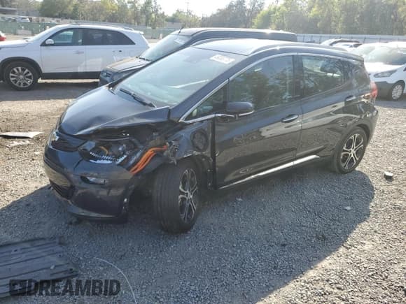 ✅ 2020 Chevrolet Bolt EV Premier • VIN: 1G1FZ6S01L4131573 • Lot: 49283775. Wystawiony na Copart z przebiegiem 63 216 mil. Bezpłatny archiwum sprzedaży aukcyjnych z USA i szczegółowy raport historii pojazdu na DreamBid. Zdjęcie 1.