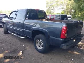 ✅ 2004 Chevrolet Silverado 2500 LS • VIN: 1GCGK23U44F110099 • Lot: 42840123. Wystawiony na IAAI z przebiegiem 176 226 mil. Bezpłatny archiwum sprzedaży aukcyjnych z USA i szczegółowy raport historii pojazdu na DreamBid. Zdjęcie 3.