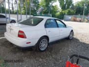 ✅ 1994 Honda Accord EX • VIN: 1HGCD5656RA085372 • Lot: 40337421. Listed on IAAI with 99,800 mi. Free auction sales archive from the USA and detailed vehicle history report at DreamBid. Image 4.