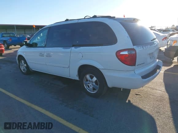 ✅ 2005 Dodge Caravan SXT • VIN: 2D4GP44L55R473236 • Лот: 43574197. Опубликован ранее на IAAI с пробегом 189 228 миль. Бесплатный доступ к архиву аукционных продаж из США и подробный отчёт об истории автомобиля на DreamBid. Изображение 3.