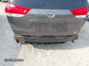 ✅ 2011 Toyota Sienna XLE • VIN: 5TDDK3DCXBS005806 • Lot: 42453958. Listed on IAAI with 174,579 mi. Free auction sales archive from the USA and detailed vehicle history report at DreamBid. Image 20.