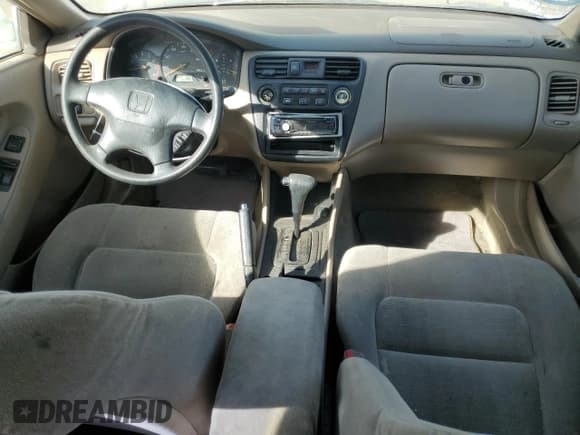 ✅ 2000 Honda Accord LX • VIN: 1HGCG2240YA015688 • Lot: 77943104. Listed on Copart with 394,520 mi. Free auction sales archive from the USA and detailed vehicle history report at DreamBid. Image 8.