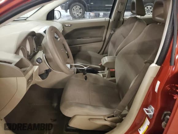 ✅ 2008 Dodge Caliber SXT • VIN: 1B3HB48B38D503943 • Лот: 83564124. Опубликован ранее на Copart с пробегом 63 808 миль. Бесплатный доступ к архиву аукционных продаж из США и подробный отчёт об истории автомобиля на DreamBid. Изображение 7.