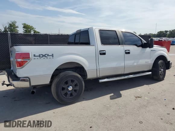 ✅ 2011 Ford F-150 XLT • VIN: 1FTFW1ET2BFC71885 • Lot: 64363105. Listed on Copart with 211,973 mi. Free auction sales archive from the USA and detailed vehicle history report at DreamBid. Image 3.