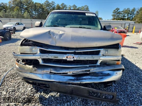 ✅ 2000 Chevrolet Suburban LS • VIN: 3GNEC16T0YG149608 • Lot: 86701705. Listed on Copart with 217,178 mi. Free auction sales archive from the USA and detailed vehicle history report at DreamBid. Image 5.