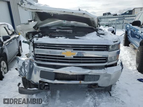 ✅ 2015 Chevrolet Silverado 2500HD LT • VIN: 1GC1KVE84FF566307 • Lot: 45923095. Wystawiony na Copart z przebiegiem 308 572 mil. Bezpłatny archiwum sprzedaży aukcyjnych z USA i szczegółowy raport historii pojazdu na DreamBid. Zdjęcie 5.