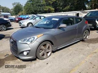 ✅ 2015 Hyundai Veloster Turbo • VIN: KMHTC6AE1FU229902 • Lot: 75295704. Wystawiony na Copart z przebiegiem 133 796 mil. Bezpłatny archiwum sprzedaży aukcyjnych z USA i szczegółowy raport historii pojazdu na DreamBid. Zdjęcie 1.
