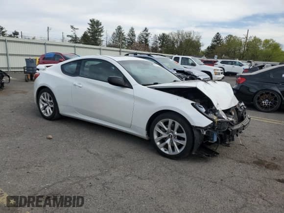 ✅ 2013 Hyundai Genesis Coupe Track • VIN: KMHHU6KJ9DU093661 • Lot: 53787115. Listed on Copart with 105,677 mi. Free auction sales archive from the USA and detailed vehicle history report at DreamBid. Image 4.