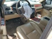 ✅ 2014 Chevrolet Tahoe LTZ • VIN: 1GNSCCE07ER121175 • Лот: 62642925. Опубликован ранее на Copart с пробегом Не указан. Бесплатный доступ к архиву аукционных продаж из США и подробный отчёт об истории автомобиля на DreamBid. Изображение 8.