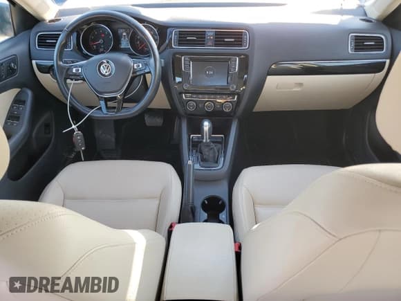 ✅ 2017 Volkswagen Jetta SEL • VIN: 3VWL17AJ2HM203228 • Lot: 81230695. Listed on Copart with 54,631 mi. Free auction sales archive from the USA and detailed vehicle history report at DreamBid. Image 8.