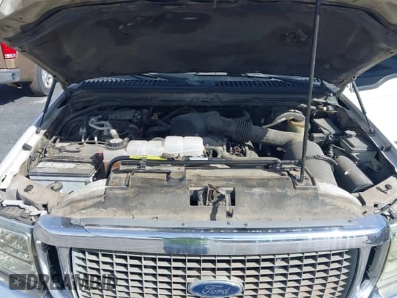 ✅ 2001 Ford Excursion Limited • VIN: 1FMNU42S71EB51742 • Lot: 41671340. Listed on IAAI with 209,606 mi. Free auction sales archive from the USA and detailed vehicle history report at DreamBid. Image 10.