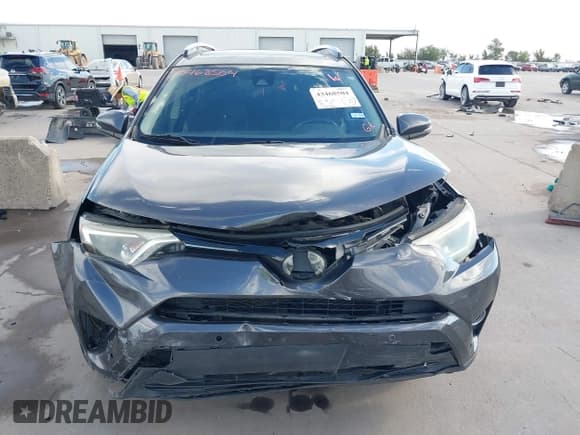 ✅ 2018 Toyota RAV4 XLE • VIN: JTMWFREV0JJ185602 • Lot: 43468504. Listed on IAAI with 113,161 mi. Free auction sales archive from the USA and detailed vehicle history report at DreamBid. Image 12.
