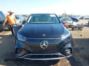 ✅ 2023 Mercedes-Benz EQE 500 • VIN: 4JGGM2CB4PA011305 • Lot: 42448869. Wystawiony na IAAI z przebiegiem 14 160 mil. Bezpłatny archiwum sprzedaży aukcyjnych z USA i szczegółowy raport historii pojazdu na DreamBid. Zdjęcie 12.