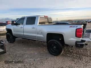 2015 Chevrolet Silverado 3500HD LTZ с VIN 1GC4K0E82FF634054, выставлен на аукционе Copart как лот 85249714 с пробегом 121 703 миль миль и Списание • Salvage title. История ставок и продаж доступна на DreamBid. Изображение 2.