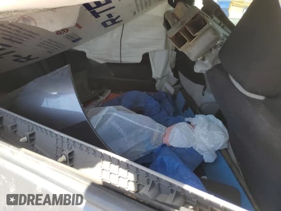 ✅ 2015 Toyota Sienna LE AAS • VIN: 5TDKK3DC1FS631211 • Lot: 56009945. Listed on Copart with 150,345 mi. Free auction sales archive from the USA and detailed vehicle history report at DreamBid. Image 11.