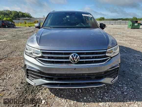 ✅ 2024 Volkswagen Tiguan SEL R-Line • VIN: 3VV4B7AX9RM084122 • Lot: 65477445. Wystawiony na Copart z przebiegiem 10 686 mil. Bezpłatny archiwum sprzedaży aukcyjnych z USA i szczegółowy raport historii pojazdu na DreamBid. Zdjęcie 5.