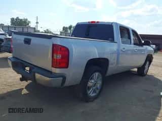 2013 Chevrolet Silverado 1500 LTZ with VIN 3GCPCTE03DG117203, listed as a IAAI auction lot 43243468 with 307,184 mi miles and . Bid and sale history available at DreamBid. Image 4.