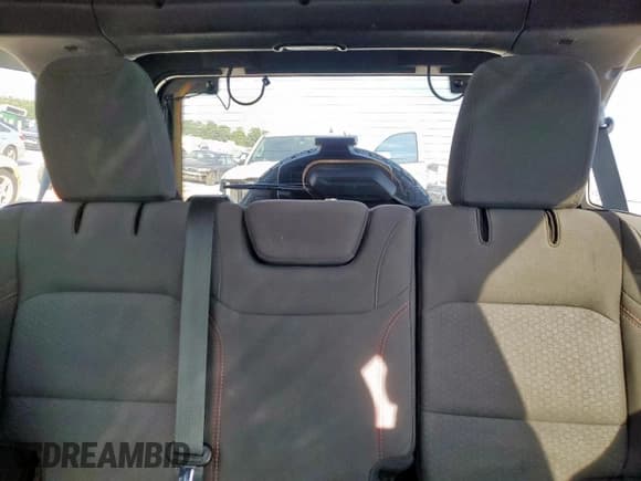 ✅ 2020 Jeep Wrangler Unlimited Rubicon • VIN: 1C4HJXFG4LW188617 • Lot: 84739615. Wystawiony na Copart z przebiegiem Nie podano. Bezpłatny archiwum sprzedaży aukcyjnych z USA i szczegółowy raport historii pojazdu na DreamBid. Zdjęcie 10.