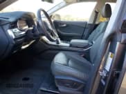 ✅ 2019 Audi Q8 Premium Plus • VIN: WA1BVAF15KD030049 • Lot: 90229005. Wystawiony na Copart z przebiegiem 59 316 mil. Bezpłatny archiwum sprzedaży aukcyjnych z USA i szczegółowy raport historii pojazdu na DreamBid. Zdjęcie 7.