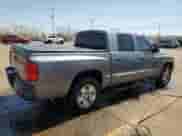 2005 Dodge Dakota ST с VIN 1D7HE28K05S223999, выставлен на аукционе Copart как лот 54133785 с пробегом 212 687 миль миль и Чистый • Clean title. История ставок и продаж доступна на DreamBid. Изображение 3.