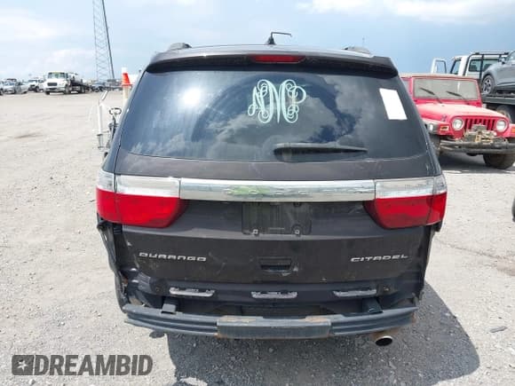 ✅ 2013 Dodge Durango Citadel • VIN: 1C4RDHEG3DC562477 • Lot: 42645709. Listed on IAAI with 207,383 mi. Free auction sales archive from the USA and detailed vehicle history report at DreamBid. Image 17.