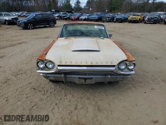 ✅ 1964 Ford Thunderbird • VIN: 4Y83Z162993 • Лот: 79625524. Опубликован ранее на Copart с пробегом 173 552 миль. Бесплатный доступ к архиву аукционных продаж из США и подробный отчёт об истории автомобиля на DreamBid. Изображение 5.