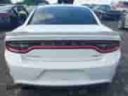 2015 Dodge Charger SRT Hellcat z VIN 2C3CDXL99FH836323, wystawiony jako IAAI lot #42445379 z przebiegiem 26 791 mil mil oraz . Historia ofert i sprzedaży dostępna na DreamBid. Obrazek 16.