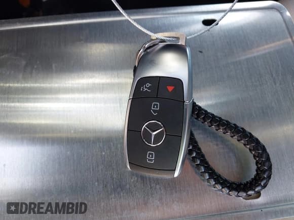 ✅ 2021 Mercedes-Benz C 300 • VIN: W1KWF8DB8MR609394 • Лот: 42554648. Опубликован ранее на IAAI с пробегом 25 317 миль. Бесплатный доступ к архиву аукционных продаж из США и подробный отчёт об истории автомобиля на DreamBid. Изображение 11.