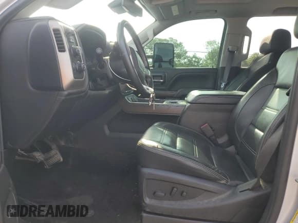 ✅ 2018 GMC Sierra 2500HD Denali • VIN: 1GT12UEY2JF162232 • Lot: 66833875. Listed on Copart with 136,198 mi. Free auction sales archive from the USA and detailed vehicle history report at DreamBid. Image 7.