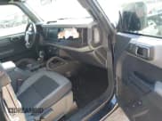 ✅ 2021 Ford Bronco • VIN: 1FMDE5BH3MLA97892 • Lot: 43601857. Wystawiony na IAAI z przebiegiem 31 854 mil. Bezpłatny archiwum sprzedaży aukcyjnych z USA i szczegółowy raport historii pojazdu na DreamBid. Zdjęcie 5.