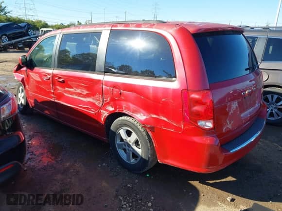 2012 Dodge Grand Caravan SXT z VIN 2C4RDGCG2CR203463, wystawiony jako IAAI lot #43425555 z przebiegiem 142 039 mil mil oraz . Historia ofert i sprzedaży dostępna na DreamBid. Obrazek 3.