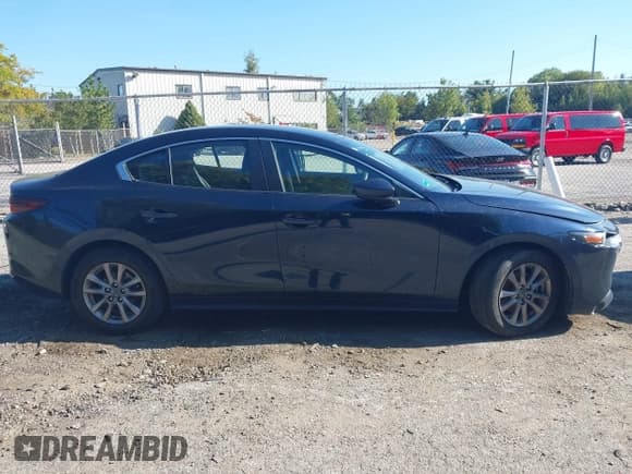 ✅ 2021 Mazda 3 S • VIN: JM1BPAALXM1313494 • Lot: 43250510. Listed on IAAI with 37,371 mi. Free auction sales archive from the USA and detailed vehicle history report at DreamBid. Image 13.