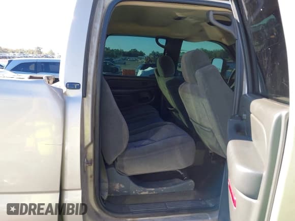 ✅ 2006 Chevrolet Silverado 2500HD LT1 • VIN: 1GCHK23236F107510 • Лот: 43625991. Опубликован ранее на IAAI с пробегом 420 541 миль. Бесплатный доступ к архиву аукционных продаж из США и подробный отчёт об истории автомобиля на DreamBid. Изображение 8.