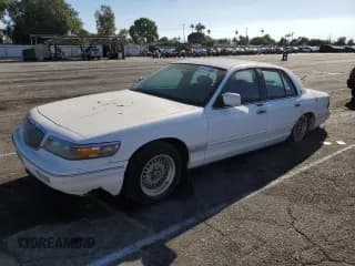 ✅ 1996 Mercury Grand Marquis LS • VIN: 2MELM75W3TX703796 • Лот: 85147545. Опубликован ранее на Copart с пробегом Не указан. Бесплатный доступ к архиву аукционных продаж из США и подробный отчёт об истории автомобиля на DreamBid. Изображение 1.