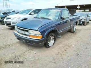 ✅ 2002 Chevrolet S-10 LS • VIN: 1GCCS145228249570 • Лот: 66494615. Опубликован ранее на Copart с пробегом 102 494 миль. Бесплатный доступ к архиву аукционных продаж из США и подробный отчёт об истории автомобиля на DreamBid. Изображение 1.