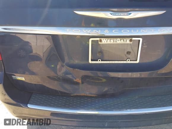 ✅ 2016 Chrysler Town & Country Touring • VIN: 2C4RC1BG5GR294543 • Lot: 43722704. Wystawiony na IAAI z przebiegiem 137 564 mil. Bezpłatny archiwum sprzedaży aukcyjnych z USA i szczegółowy raport historii pojazdu na DreamBid. Zdjęcie 17.