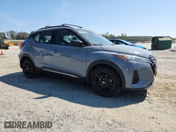 ✅ 2021 Nissan Kicks SR • VIN: 3N1CP5DV5ML525904 • Lot: 81219765. Listed on Copart with 45,978 mi. Free auction sales archive from the USA and detailed vehicle history report at DreamBid. Image 4.