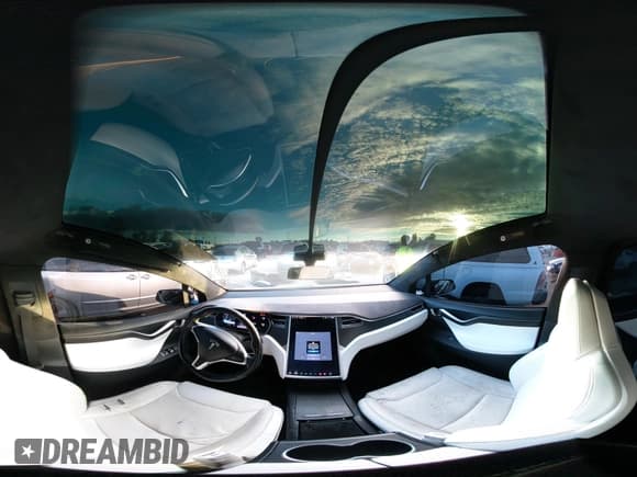 ✅ 2016 Tesla Model X 70D • VIN: 5YJXCAE25GF004272 • Lot: 43752023. Wystawiony na IAAI z przebiegiem 88 747 mil. Bezpłatny archiwum sprzedaży aukcyjnych z USA i szczegółowy raport historii pojazdu na DreamBid. Zdjęcie 21.