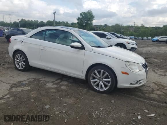 ✅ 2011 Volkswagen Eos Komfort • VIN: WVWBW7AH2BV003170 • Лот: 55771285. Опубликован ранее на Copart с пробегом 129 847 миль. Бесплатный доступ к архиву аукционных продаж из США и подробный отчёт об истории автомобиля на DreamBid. Изображение 4.