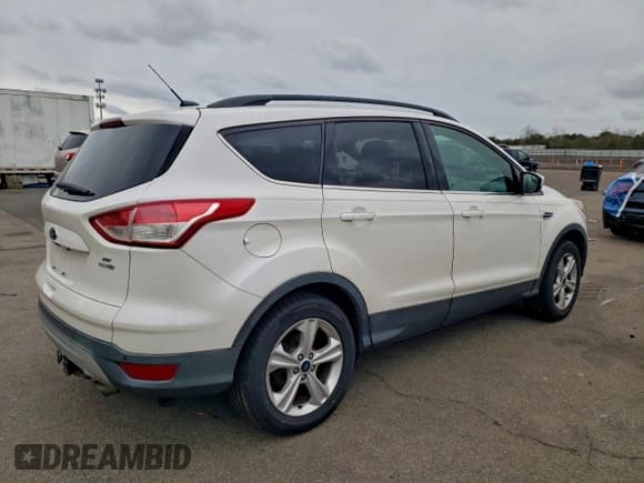 ✅ 2016 Ford Escape SE • VIN: 1FMCU9GX1GUA25156 • Lot: 93859015. Wystawiony na Copart z przebiegiem 119 857 mil. Bezpłatny archiwum sprzedaży aukcyjnych z USA i szczegółowy raport historii pojazdu na DreamBid. Zdjęcie 3.
