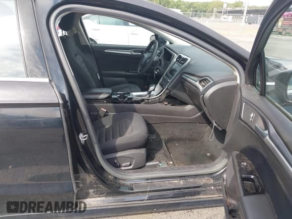 ✅ 2016 Ford Fusion SE • VIN: 3FA6P0H79GR168985 • Lot: 42972703. Listed on IAAI with Not provided. Free auction sales archive from the USA and detailed vehicle history report at DreamBid. Image 5.