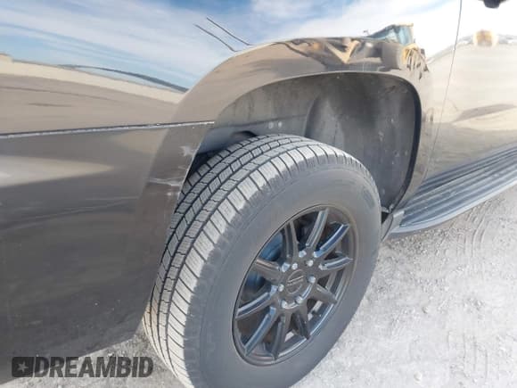 ✅ 2020 Chevrolet Suburban LT • VIN: 1GNSCHKC4LR154126 • Лот: 43843753. Опубликован ранее на IAAI с пробегом 190 965 миль. Бесплатный доступ к архиву аукционных продаж из США и подробный отчёт об истории автомобиля на DreamBid. Изображение 19.