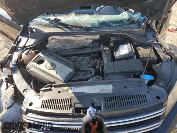 ✅ 2014 Volkswagen Tiguan S • VIN: WVGBV3AX2EW101290 • Lot: 81710445. Wystawiony na Copart z przebiegiem 132 157 mil. Bezpłatny archiwum sprzedaży aukcyjnych z USA i szczegółowy raport historii pojazdu na DreamBid. Zdjęcie 11.