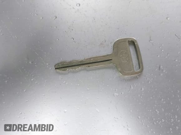 ✅ 1997 Toyota 4Runner SR5 • VIN: JT3HN86R6V0115920 • Lot: 41912058. Listed on IAAI with 201,946 mi. Free auction sales archive from the USA and detailed vehicle history report at DreamBid. Image 11.