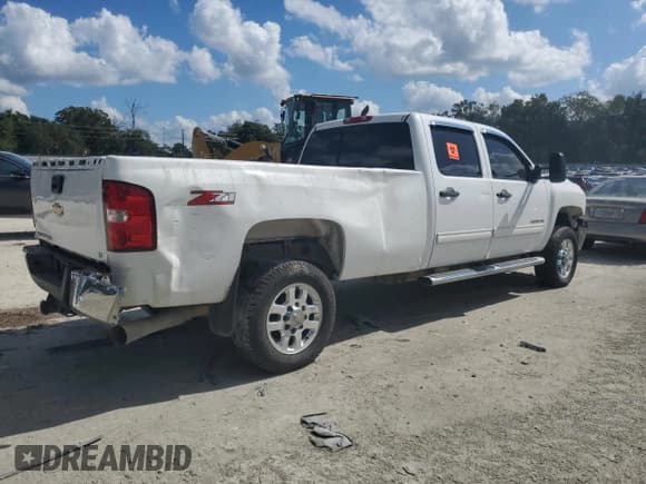 ✅ 2011 Chevrolet Silverado 2500HD LT • VIN: 1GC1CXC80BF162670 • Лот: 82615505. Опубликован ранее на Copart с пробегом Не указан. Бесплатный доступ к архиву аукционных продаж из США и подробный отчёт об истории автомобиля на DreamBid. Изображение 3.