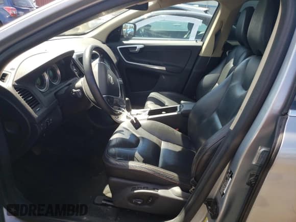 ✅ 2012 Volvo XC60 PZEV • VIN: YV4940DZ4C2286980 • Lot: 69505565. Listed on Copart with 130,855 mi. Free auction sales archive from the USA and detailed vehicle history report at DreamBid. Image 7.