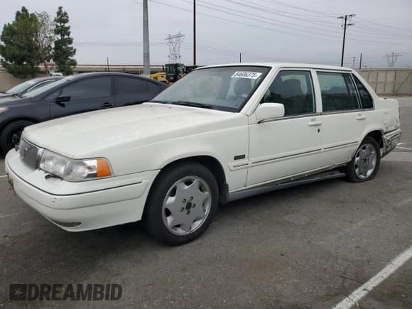 ✅ 1996 Volvo 960 • VIN: YV1KS9606T1089158 • Lot: 84606375. Listed on Copart with 103,197 mi. Free auction sales archive from the USA and detailed vehicle history report at DreamBid. Image 1.