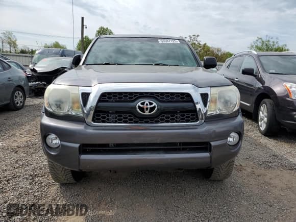 ✅ 2011 Toyota Tacoma PreRunner • VIN: 5TFKU4HN4BX001702 • Lot: 55597125. Listed on Copart with 164,054 mi. Free auction sales archive from the USA and detailed vehicle history report at DreamBid. Image 5.
